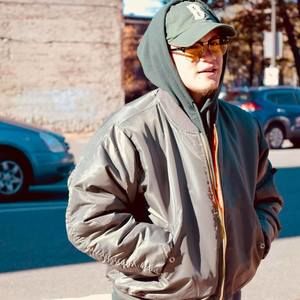 Meet your Posher, Adrian